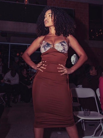 JESS XO BROWN MIDI-DRESS